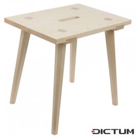 Traditioneller Schemel mit anspruchsvollen Holzverbindungen