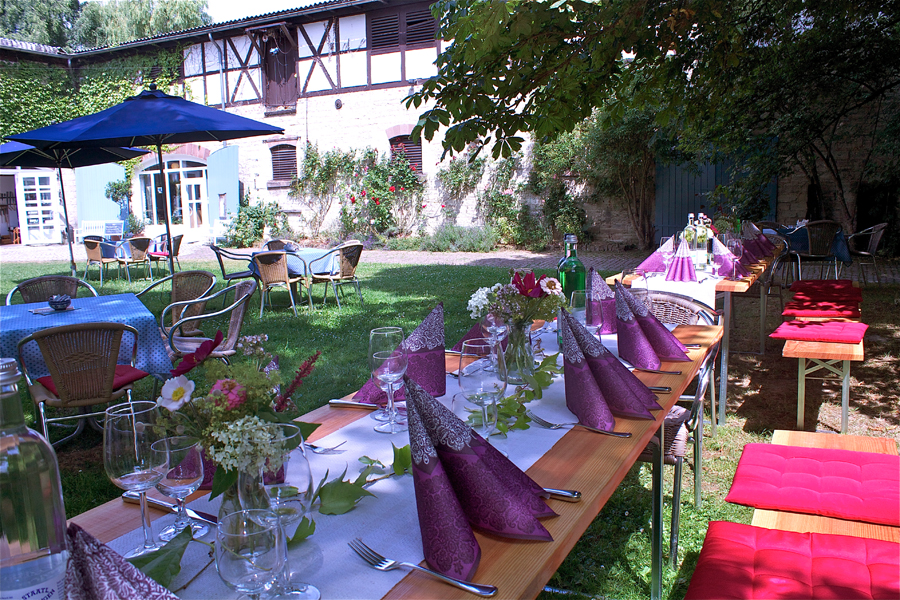 Saal Feier lila - garten