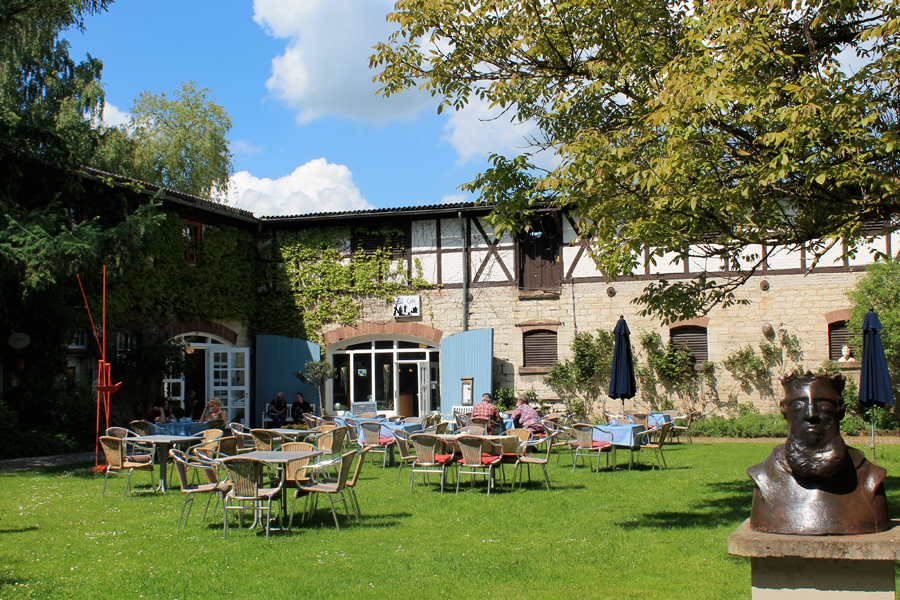 Cafe_aussen_fruehjahr