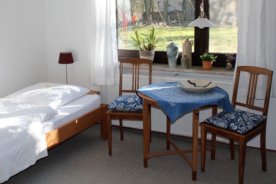 Eckzimmer EG 2, Bild 1
