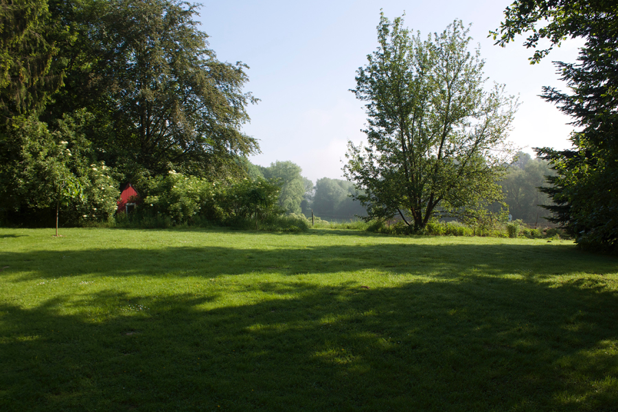 kh_garten_wiese_haus