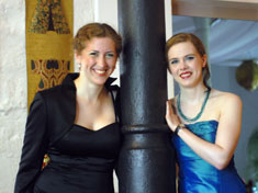 Sarah Klein, Judith Gronowski im Saal 2009